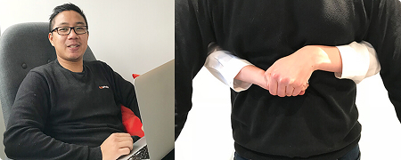 Till vänster: leende man i glasögon sitter i en fåtölj med en laptop i knät. Till höger: närbild på två personer som demonstrerar heimlichmanöver, där ena personen utför buktryck på den andra.
